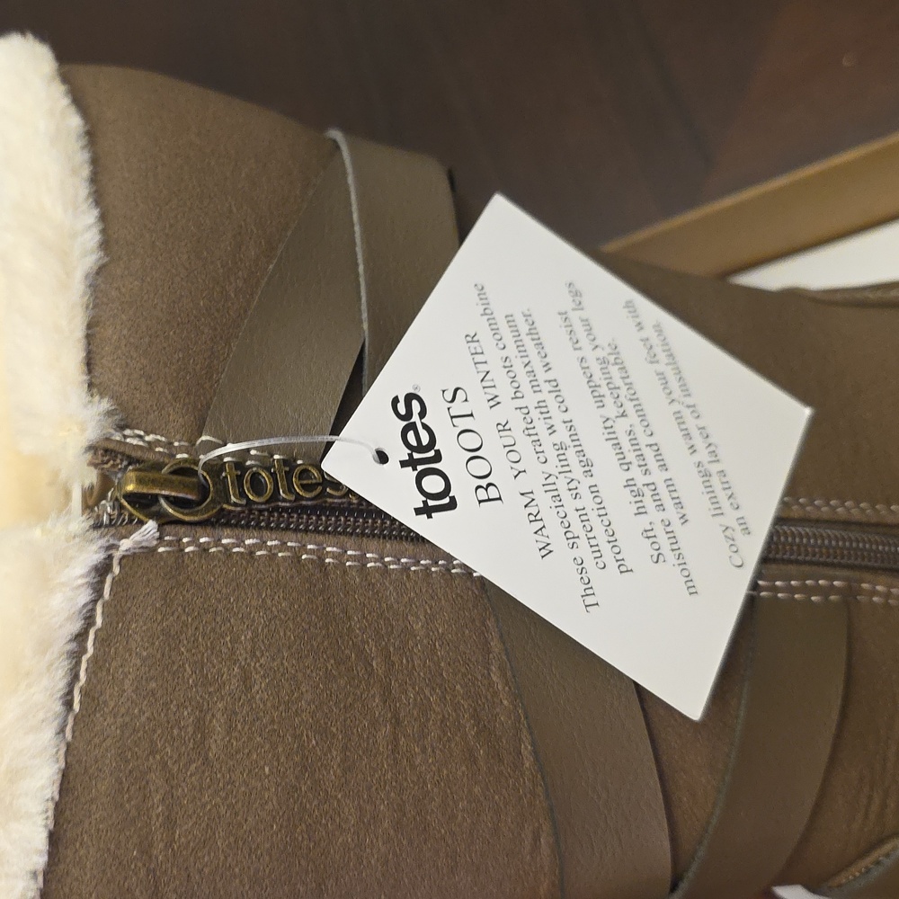 NWT Totes Brown Mid-Calf Boots with Straps - Picture 4 of 4